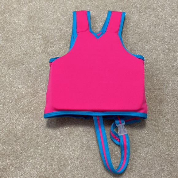 Medium large, 33-55lbs child swim vest by Aqua Leisure Swim school - Picture 2 of 5